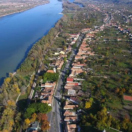 Apartman Paraszthaz *