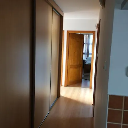 Paraszthaz Dunaalmás