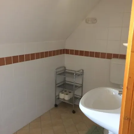 Paraszthaz Apartman Dunaalmás