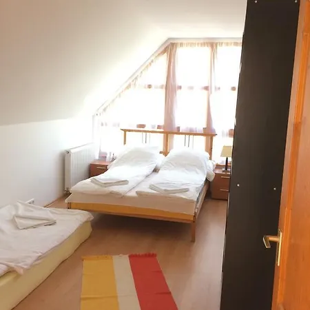 Apartman Paraszthaz